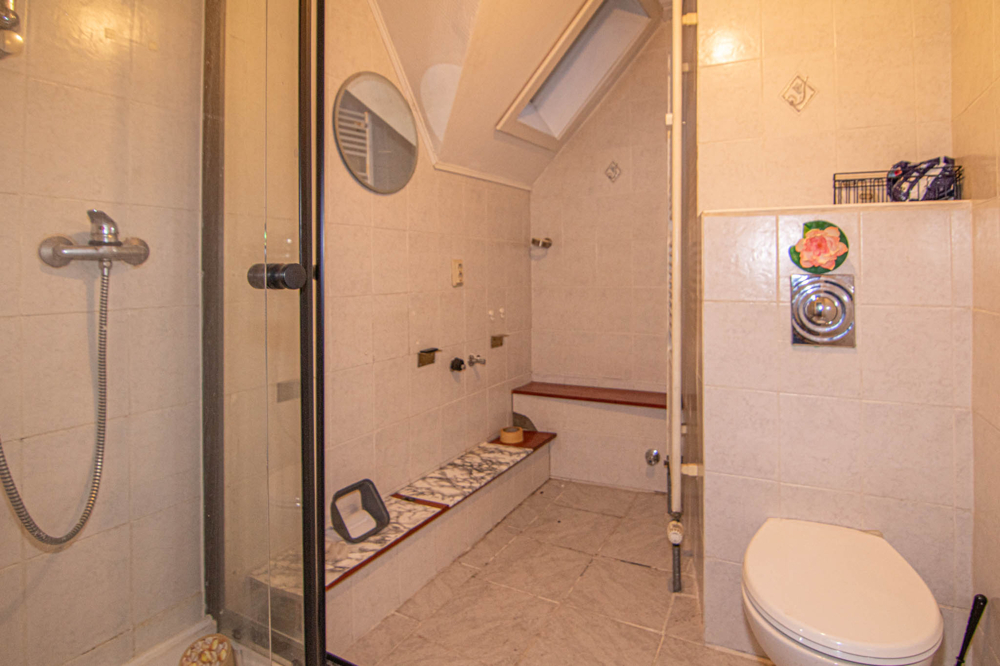 Fünf-Zimmer-Familienoase mit 2 Bädern und Stellplatz inklusive! &ndash; Foto 9