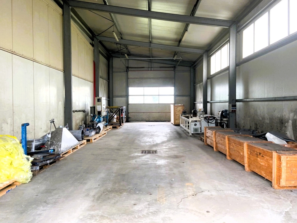 Gewerbehalle mit Erweiterungsbau und Wartungsgrube in Oelsnitz Vogtland &ndash; Foto 11