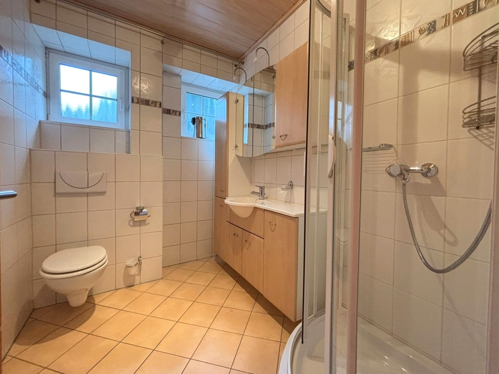 Reihenmittelhaus in zentraler Lage von Naila bietet ein großzügiges Zuhause &ndash; Foto 9