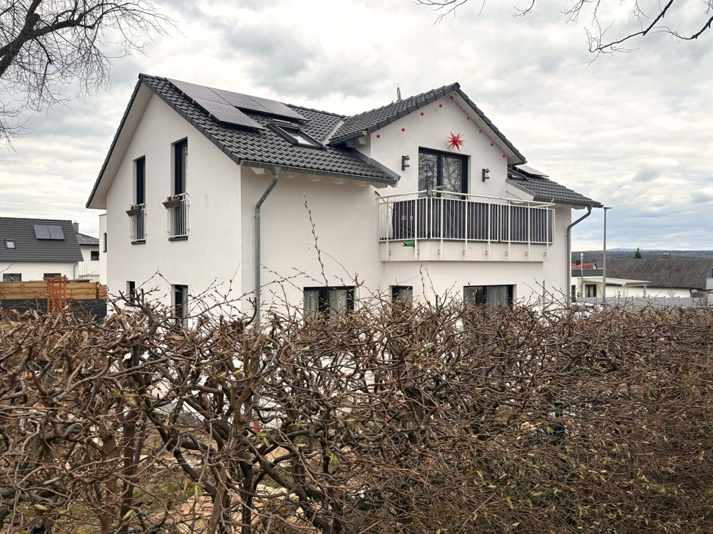 Eleganz trifft Behaglichkeit - Ihr neues Familiendomizil in Waldsassen wartet aus Sie &ndash; Foto 2