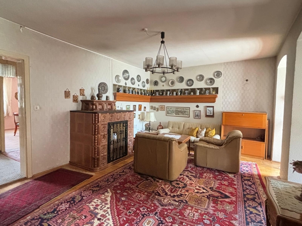 Vielseitiges Wohn- und Geschäftshaus in Hof – zentrale Lage, 130 qm Wohnen + 142 qm Gewerbe &ndash; Foto 3