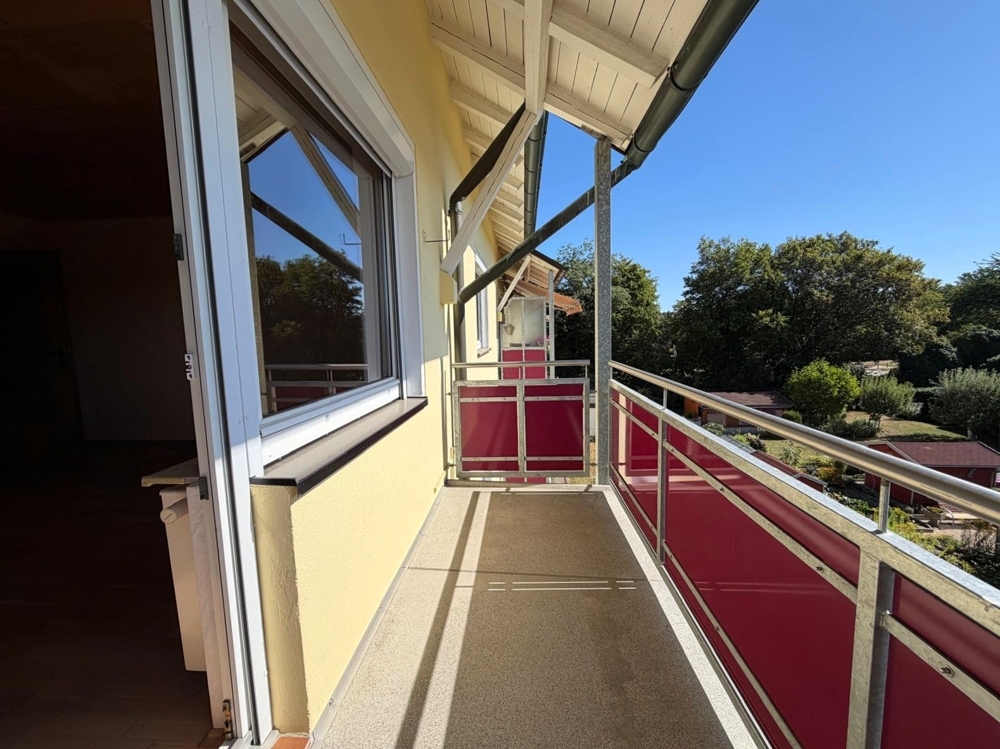 Eigennutzung oder Kapitalanlage: Freie 3-Zimmer-Wohnung in Hof mit Balkon, Garage und Grünblick &ndash; Foto 6