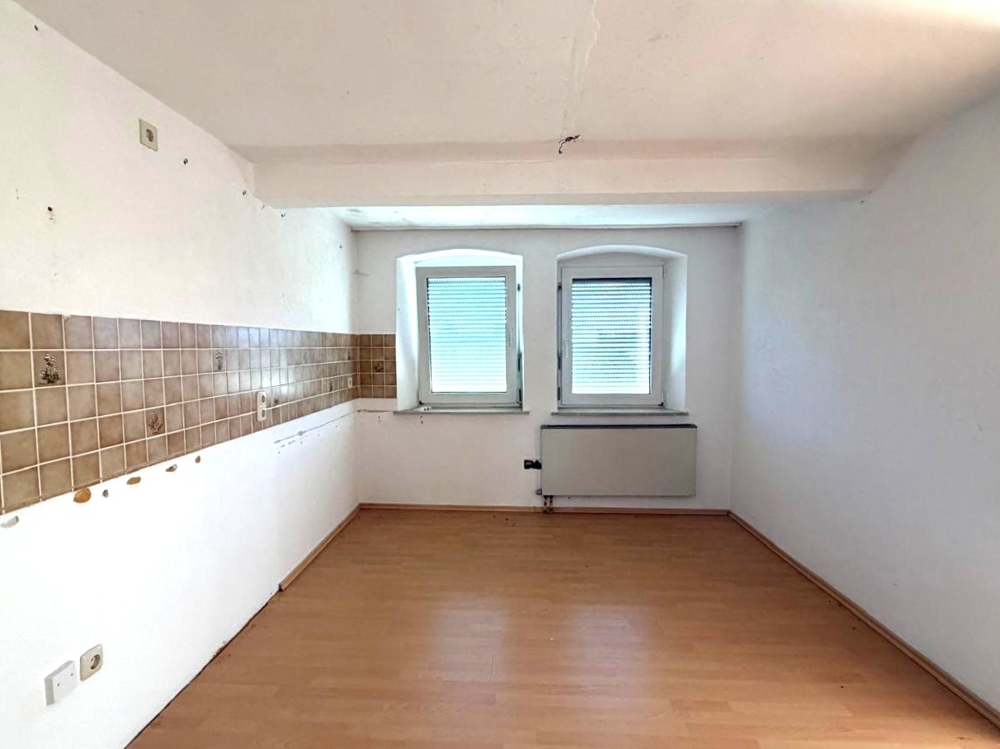 Einfamilienhaus mit zwei Eingängen, Terrasse und Entwicklungspotenzial in Enchenreuth &ndash; Foto 6