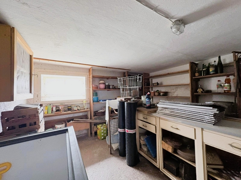 Vielseitiges Immobilienensemble mit zwei Gebäuden, Gewerbefläche und großem Entwicklungspotenzial in Lichtenberg &ndash; Foto 17