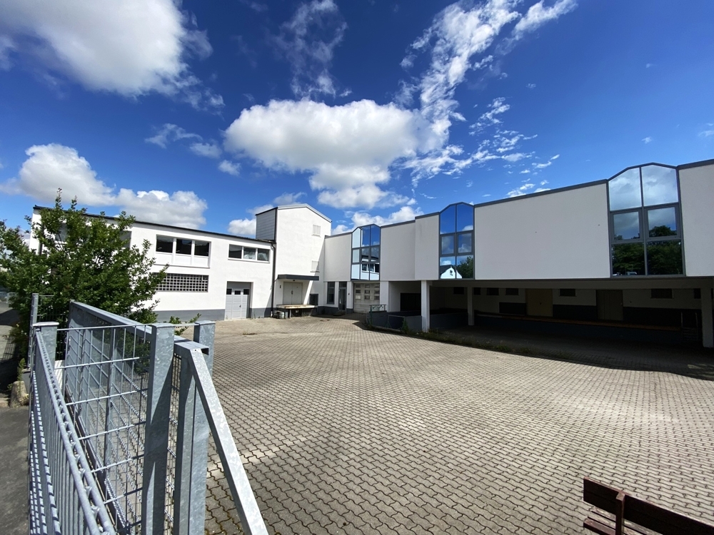 Großzügige und guterhaltene Gewerbeimmobilie Nähe Hofer Stadtzentrum &ndash; Foto 2