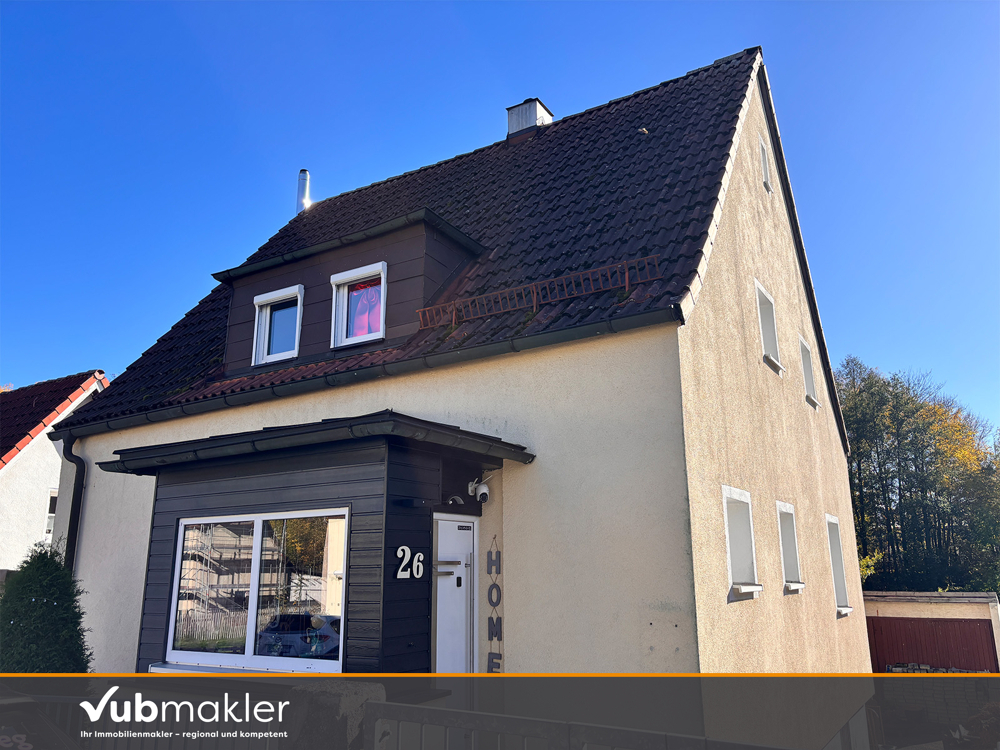 Einfamilienhaus mit Südgarten, Pool und 2 Terrassen – saniert 2015