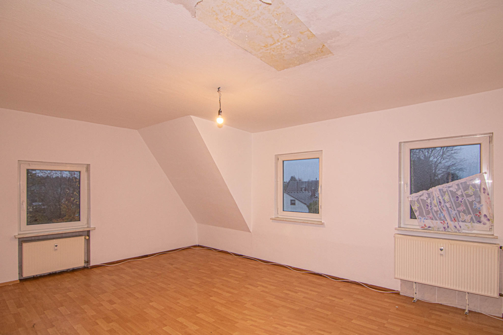 Fünf-Zimmer-Familienoase mit 2 Bädern und Stellplatz inklusive! &ndash; Foto 3