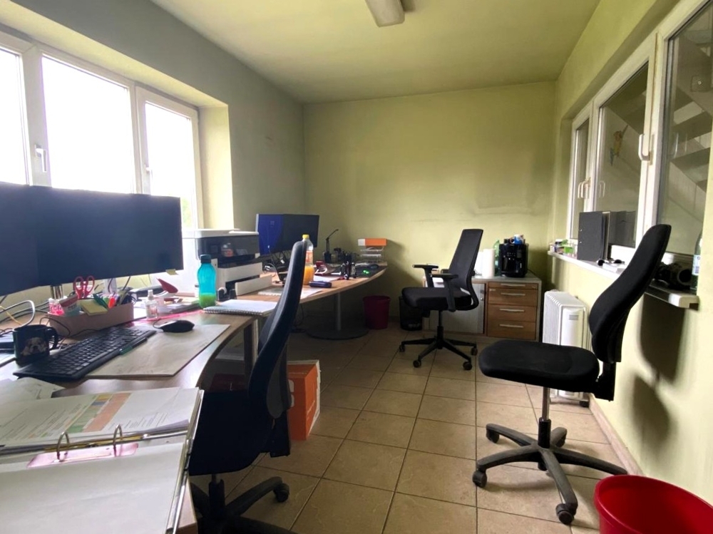 Gewerbehalle mit Erweiterungsbau und Wartungsgrube in Oelsnitz Vogtland &ndash; Foto 8