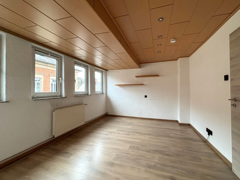 Reihenmittelhaus in zentraler Lage von Naila bietet ein großzügiges Zuhause &ndash; Foto 12