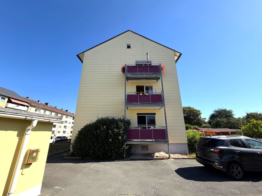 Eigennutzung oder Kapitalanlage: Freie 3-Zimmer-Wohnung in Hof mit Balkon, Garage und Grünblick &ndash; Foto 15