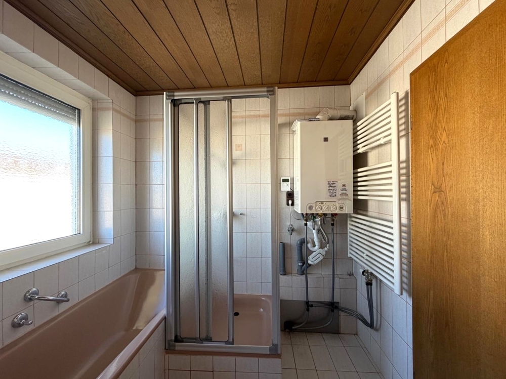 Eigennutzung oder Kapitalanlage: Freie 3-Zimmer-Wohnung in Hof mit Balkon, Garage und Grünblick &ndash; Foto 12