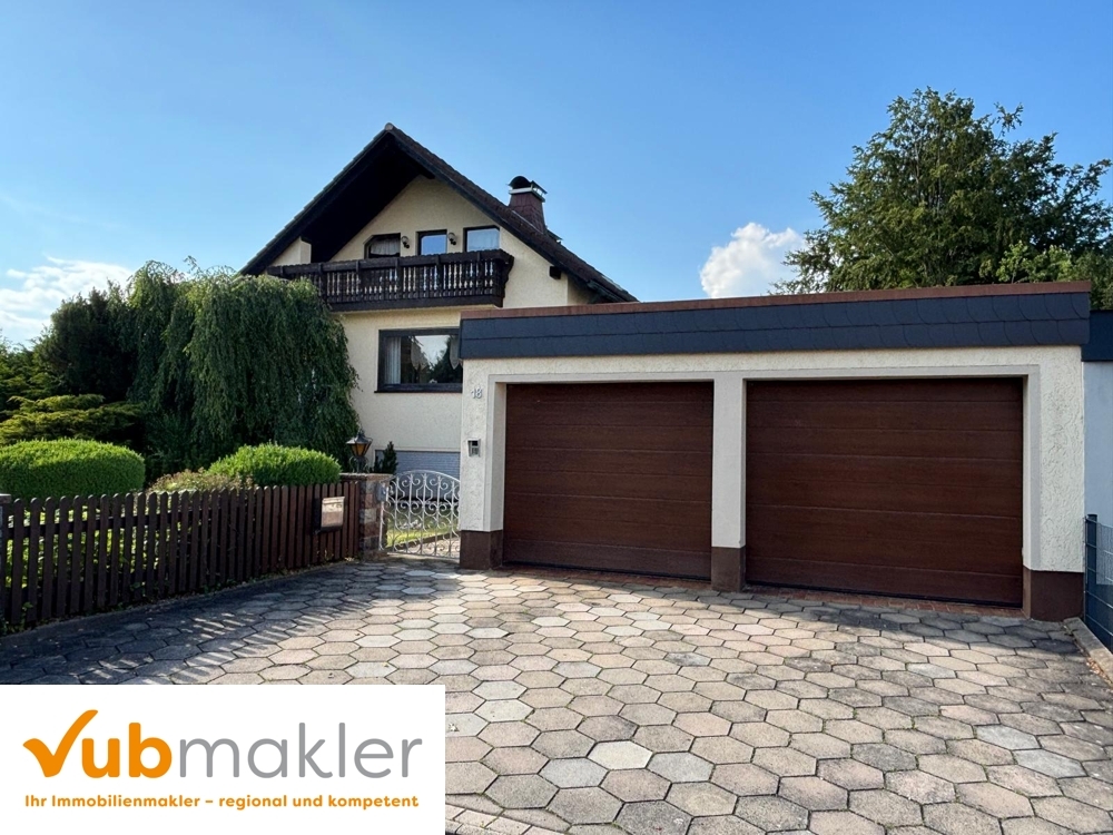 Stilvolles Einfamilienhaus mit Einliegerwohnung und großzügigem Grundstück in Arzberg