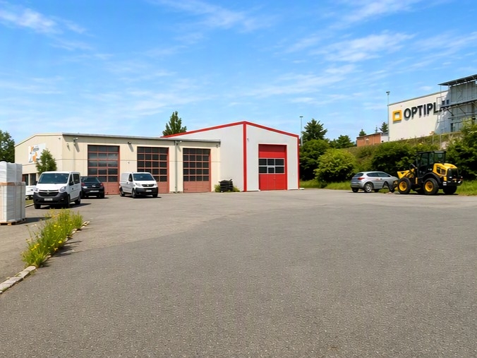 Gewerbehalle mit Erweiterungsbau und Wartungsgrube in Oelsnitz Vogtland &ndash; Foto 2