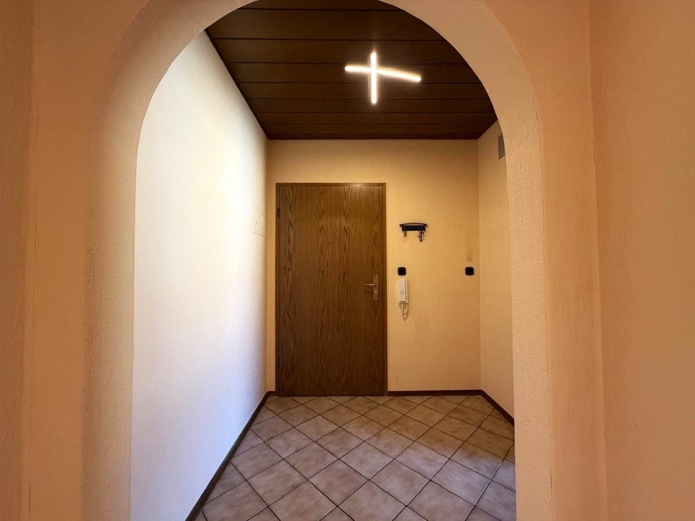 Eigennutzung oder Kapitalanlage: Freie 3-Zimmer-Wohnung in Hof mit Balkon, Garage und Grünblick &ndash; Foto 3